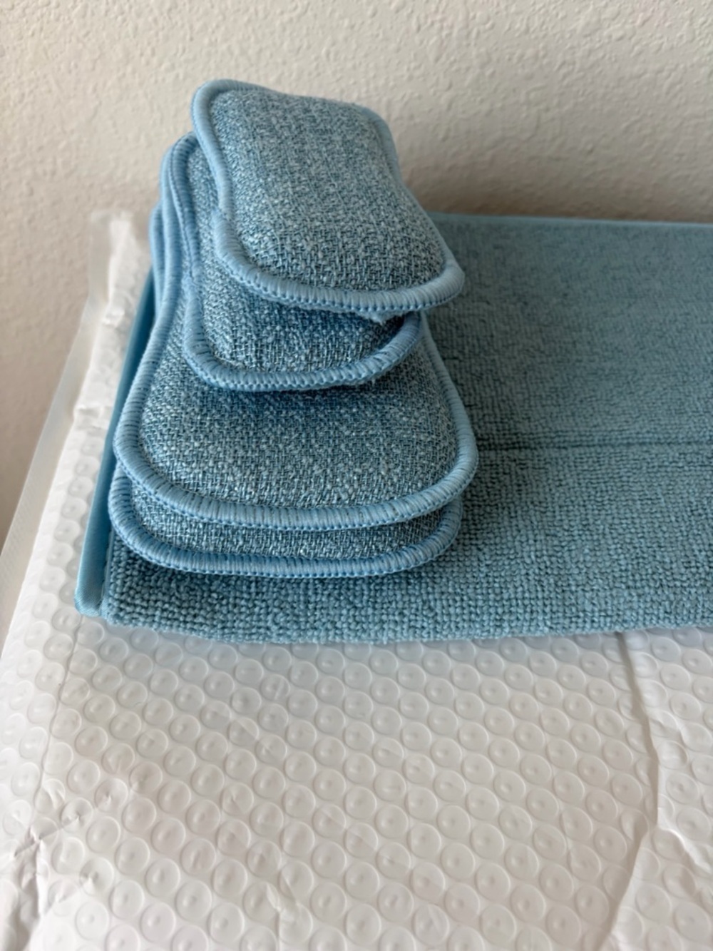 CleanBoss by Joy Anti-Microbial DRY MAT and 25 PIECE Cleaning TOWEL Set Blue Nip - Picture 4 of 5
